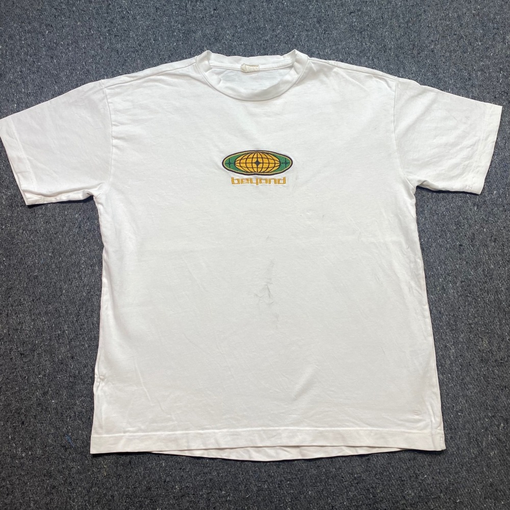 Beyond TShirt Sz M Mens White Skater Streetwear Embroidered Globe Graphic Logo